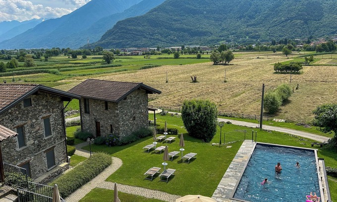 Colico Apartment | Relaxing Borgo Erbiola Margherita with Pool & Ocean View