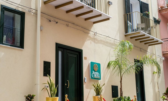 Cinisi House | Discover Borgo La Chiusa: Family-Friendly with Great Dining