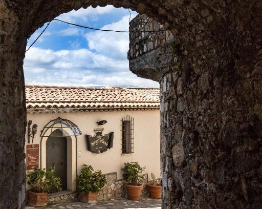 Castelmola House | Discover the Allure of Borgo Medievale: Pet-Friendly Retreat