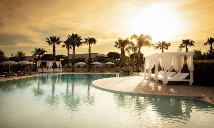 Uggiano la Chiesa Hotel | Elegant Borgo Mulino a Vento Resort with Pool & Dining