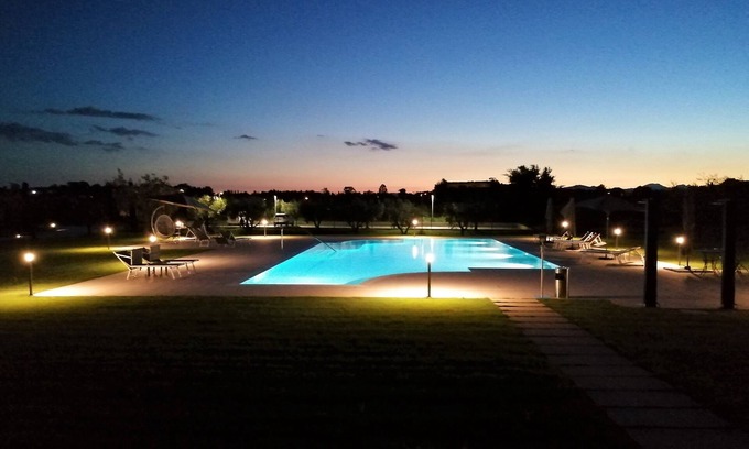 Cavaion Veronese Hotel | Escape to Borgo Romantico Relais: Top-Rated Ocean View Retreat