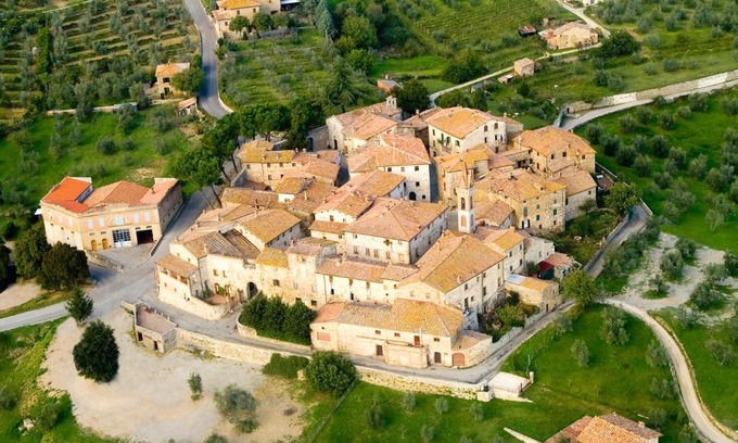 San Gusme Apartment | Pet-Friendly Retreat at Borgo San Gusmè - 4-Star Bliss