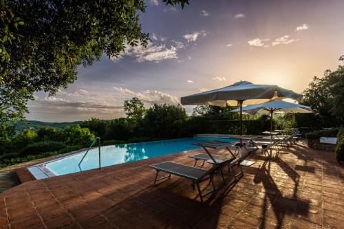 Gaiole in Chianti Villa | Relax at Borgo San Polino: Private Pool & Oceanfront Views