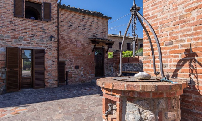 Santarello House | Discover Borgo Terrosi: Family-Friendly with Hot Tub & Dining