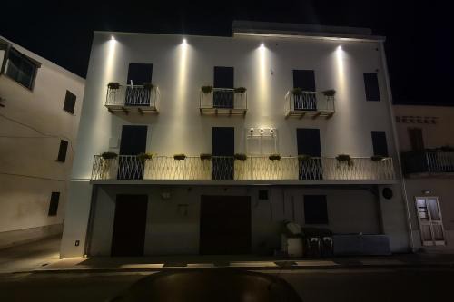 Schiavonea Bed & Breakfast | Discover Borgomara Bed and Breakfast with Oceanfront Views