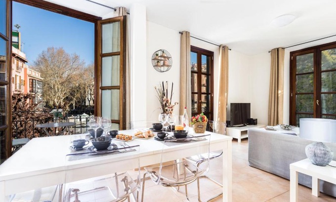 La Llotja-Born Apartment | Family-Friendly Borne Suites TI by MallorcaSuites - 4 Star Stay