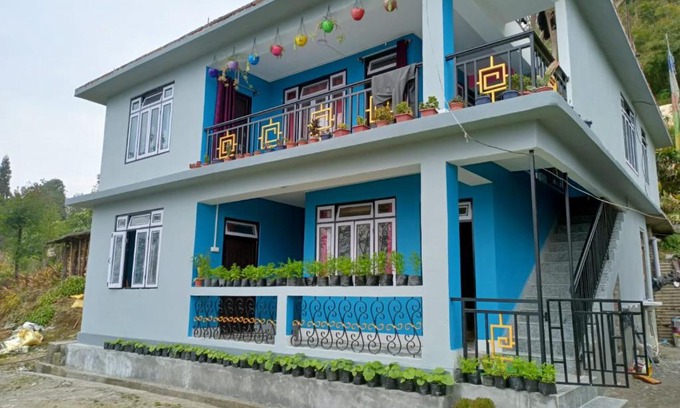 Namchi House | Relax at Borong Mountain View Homestay: Family-Friendly Retreat
