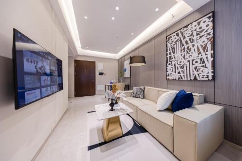 Central Business District Apartment | Discover Boruisi Video and Audio Light House - Family Friendly Stay