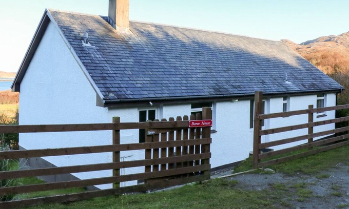 Ardnamurchan Peninsula House | BORVE HOUSE, pet friendly, country holiday cottage in Kilchoan