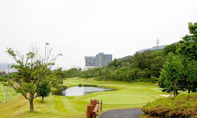 Boryeong Apartment | Relax at Boryeong Base with Pool and Family-Friendly Amenities