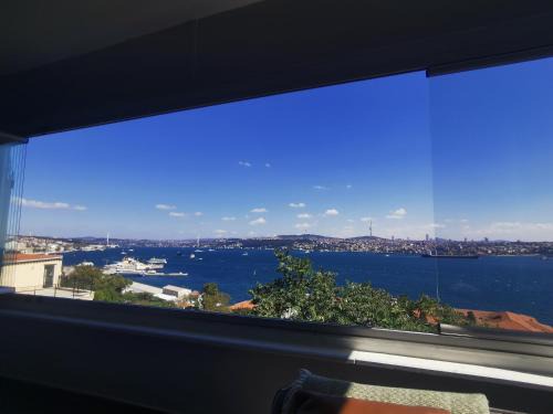 Kabatas Apartment | Family-Friendly Stay at Bosphorus Menekshe Rezidances