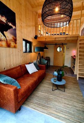 Beekbergen-Zuid House | Cozy Forest Retreat with Private Pool and Hot Tub