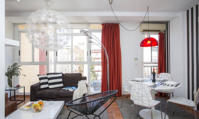 El Botanic Apartment | Relaxing Ocean View Duplex with Spa and Breakfast Included