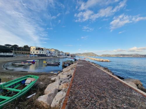 Bacoli House | Discover Boteco B&B: Child-Friendly with Top Guest Ratings