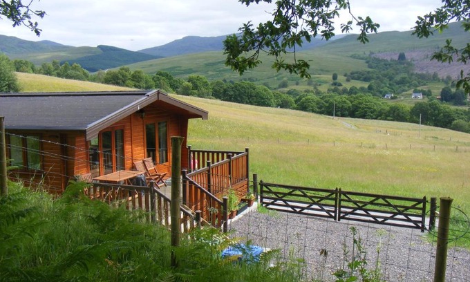 Roybridge Apartment | Family-Friendly Getaway at Bothan a' Bhile - Rated 9.3/10