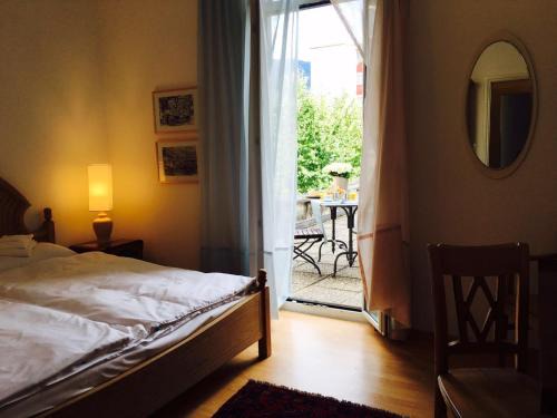 Locarno House | Cozy Bottega del Vino Guesthouse with Onsite Restaurant