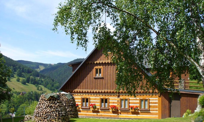 Pec pod Snezkou House | Top-Rated Bouda Na Cestě: Family-Friendly Retreat