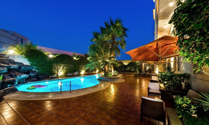 Dammam Hotel | Comfortable Stay at Boudl Al Shatea with Pool & Breakfast