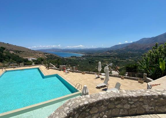 Exopoli House | Discover Bougainvillea: Oceanfront Pool Oasis Awaits
