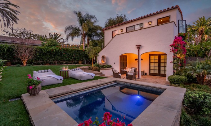 East Mesa Apartment | Unforgettable Bougainvillea Retreat Near the Beach