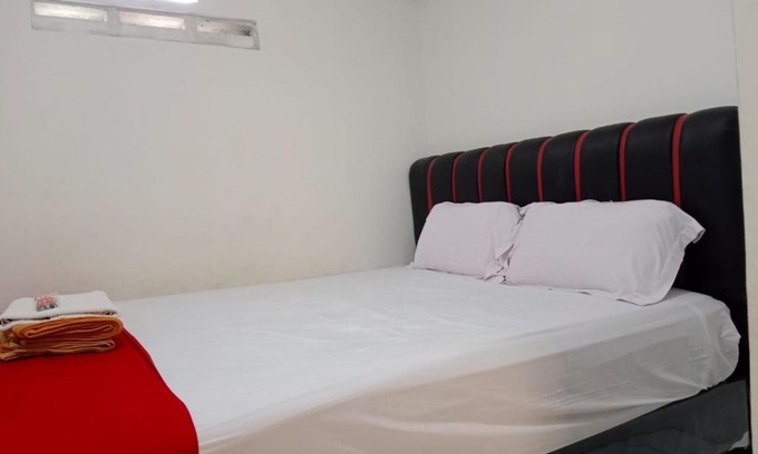 Purwokerto House | Discover Bougenville Guesthouse: Your Cozy Retreat Awaits