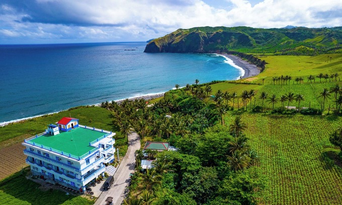 Basco Hotel | Top-Rated Boulder-Bay Residences with Family-Friendly Perks