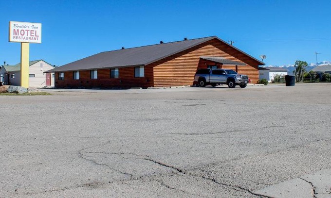Boulder Hotel | Pet-Friendly Boulder Inn with Breakfast & Child Amenities