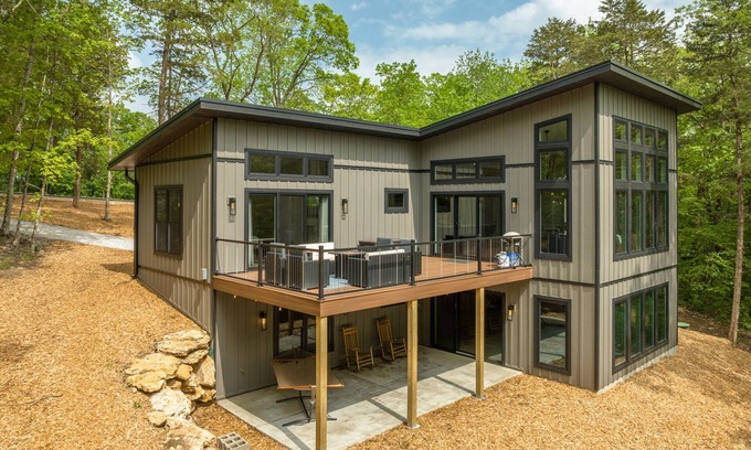 Innsbrook Cabin | Guest Rated 10/10: Boulder Ridge with Oceanfront Bliss