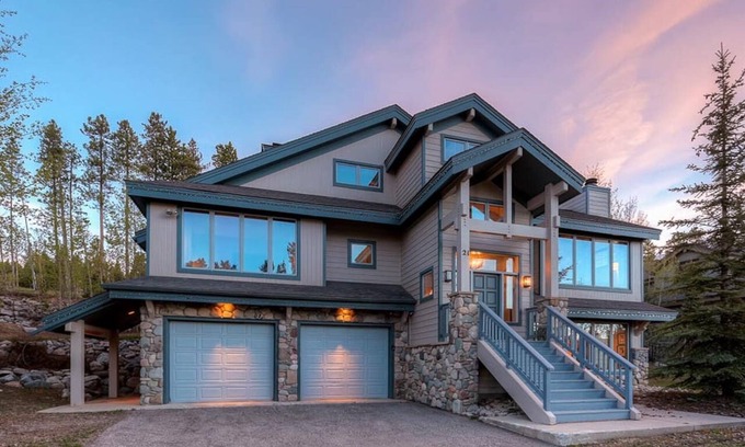 Boulder Ridge House | Experience Boulder Ridge Haus: Guest Rated 9.8 with Spa