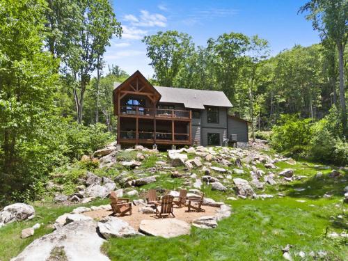 Banner Elk House | Boulder Springs Lodge at Eagles Nest