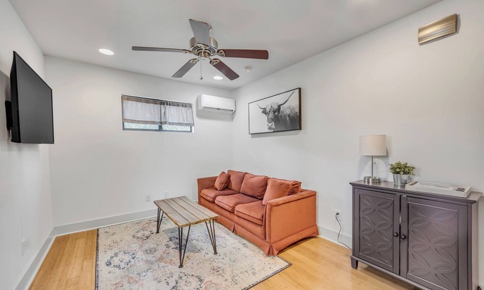 Bouldin Apartment | Explore Austin from Bouldin Creek Guesthouse: Rated 10/10