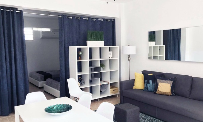 Carcel Apartment | Comfortable Boulevard 101: Family-Friendly with Spa Access