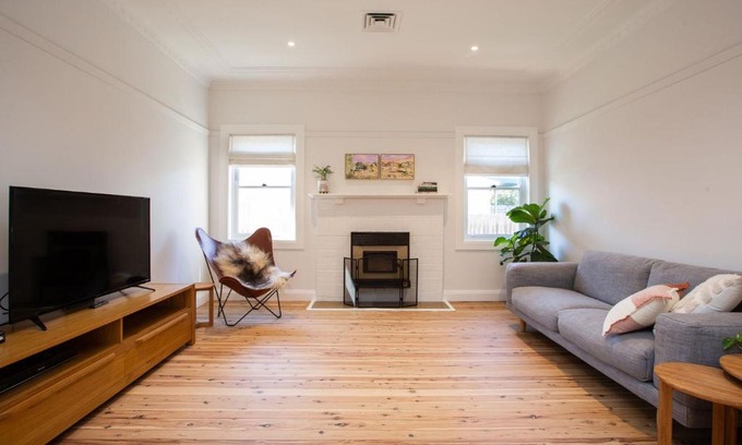 North Tamworth House | Pet-Friendly Retreat at Bounty on Bligh: Family Welcome!