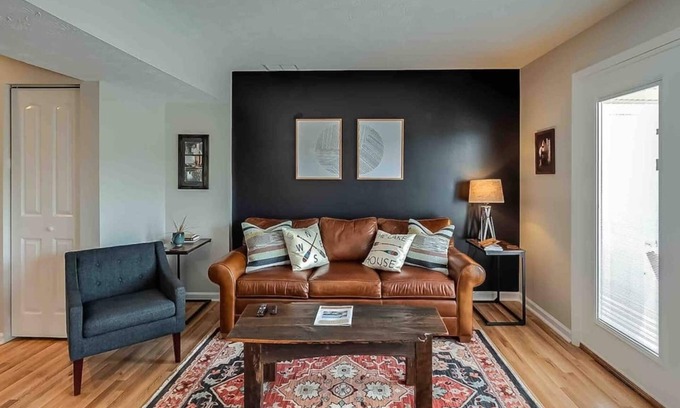 Frankfort House | Pet Friendly Bourbon Trail Lakehouse with Scenic Views