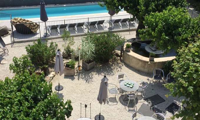 Moussac Bed & Breakfast | Elegant Bourgeois House for 16 with Pool & Spa Amenities