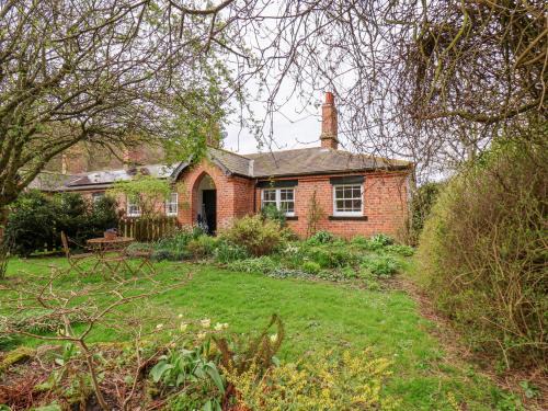 Guisborough House | Pet and Child-Friendly Bousdale Cottage: 10/10 Guest Rated