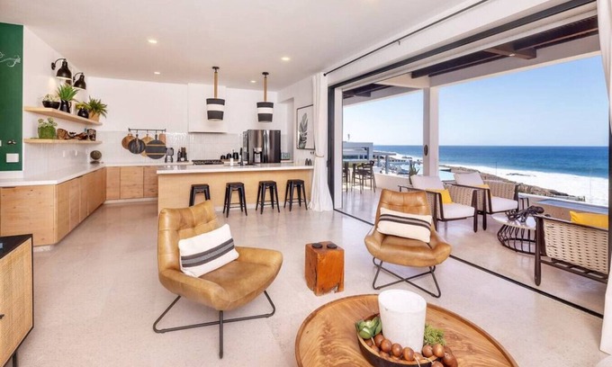 Cerritos Condo | Oceanfront Condo with Breathtaking Views, Rated 10/10