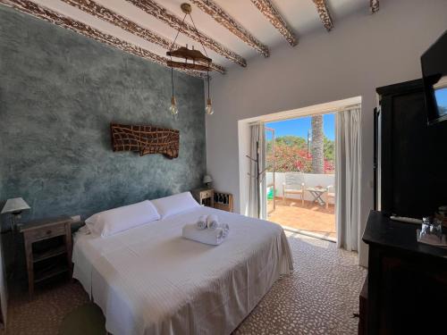 Sant Josep de sa Talaia Hotel | Relax at Boutique Hostal La Curandera de Salinas