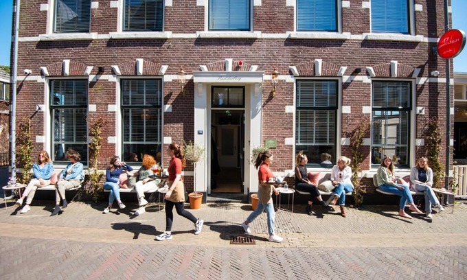 Alphen aan den Rijn Hotel | Inviting Boutique Hotel - de Stadsherberg Alphen Awaits