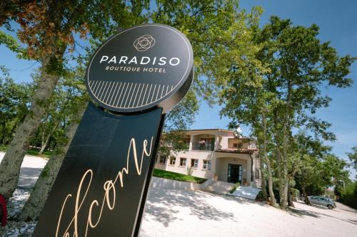 Filipini Hotel | Oceanfront Boutique Hotel Paradiso with Hot Tub & Breakfast