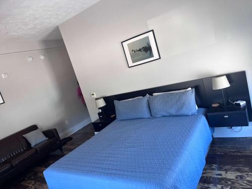 Northport House | Pet-Friendly Getaway at The Northport Inn Boutique Hotel