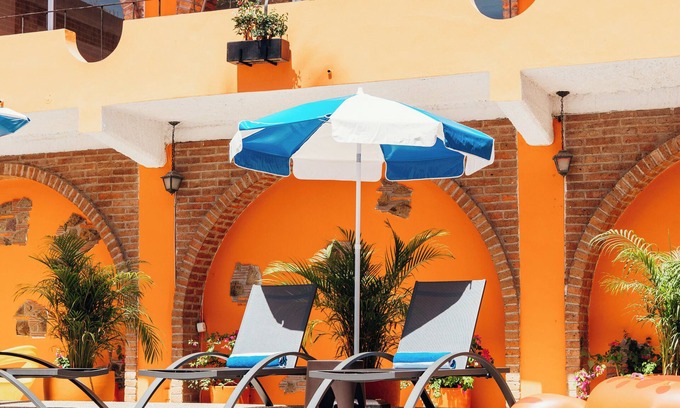 Lazaro Cardenas Hotel | Discover Hacienda Lord Twigg: Top-Rated with Pool & Spa