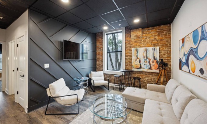 Jackson Hotel | Discover the Louisville Experience with Family-Friendly Amenities