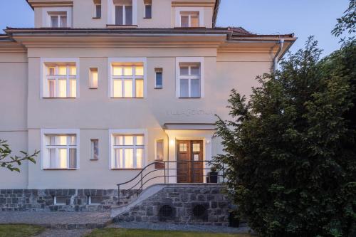 Cesky Krumlov Hotel | Stylish Villa Beatika: 5-Star Retreat with Family-Friendly Perks