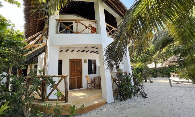 Matemwe Bed & Breakfast | Seaside Boutique Hotel with Private Beach in Matemwe Zanzibar