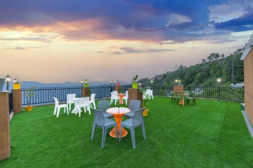 Dharampur Apartment | Experience Comfort at Sanjh Basera: 10BHK with Mountain Views