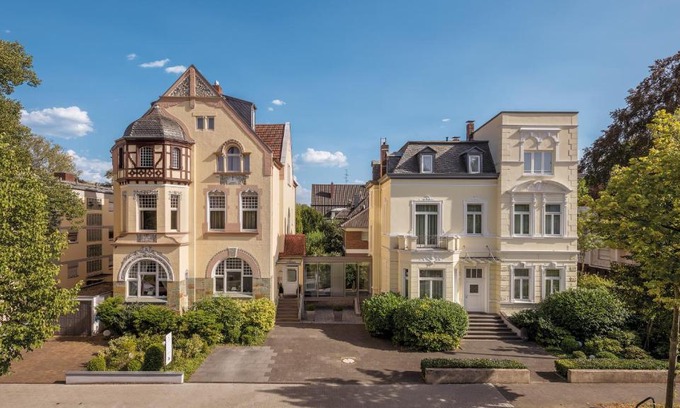 Rungsdorf Hotel | Charming Boutiquehotel Dreesen - Villa Godesberg, 4-Star Stay