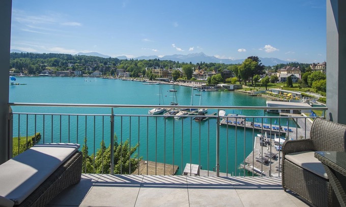 Velden am Worther See Apartment | BoutiqueHTL Wörthersee Panorama Suite Superior320 - BoutiqueHTL Wörthersee Panorama Suite Superior