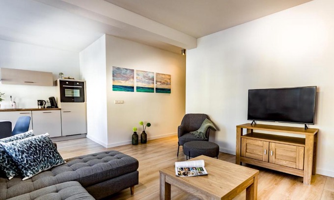 Valkenburg aan de Geul Apartment | Family-Friendly Boven de IJsjes: 4-Star Guest Rated Stay