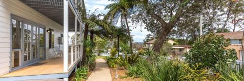 Hyams Beach House | Bowen View: Family & Pet-Friendly Retreat with 9.2 Rating